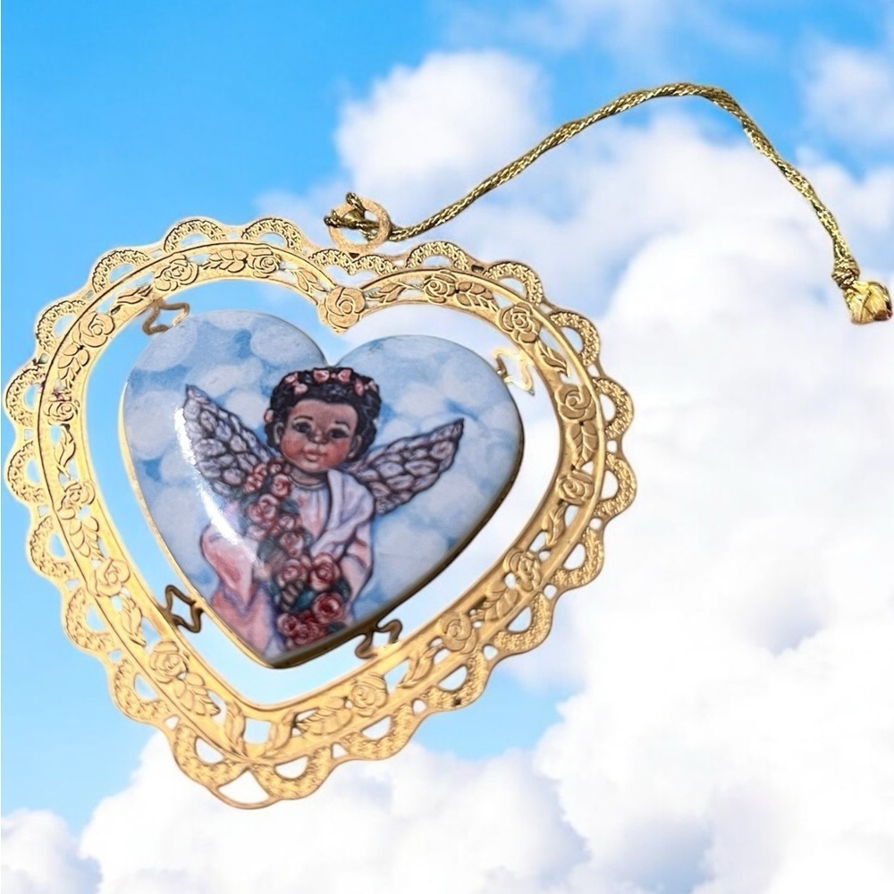 Gold Heart Angel Ornament Sarah’s attic☑️ - Picture 3 of 8